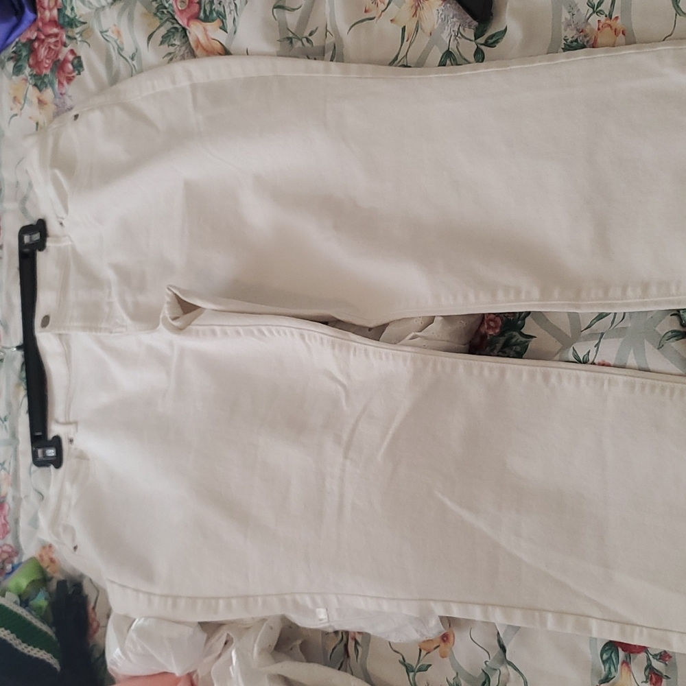 Old navy size 18 regular curvy jeans 👖